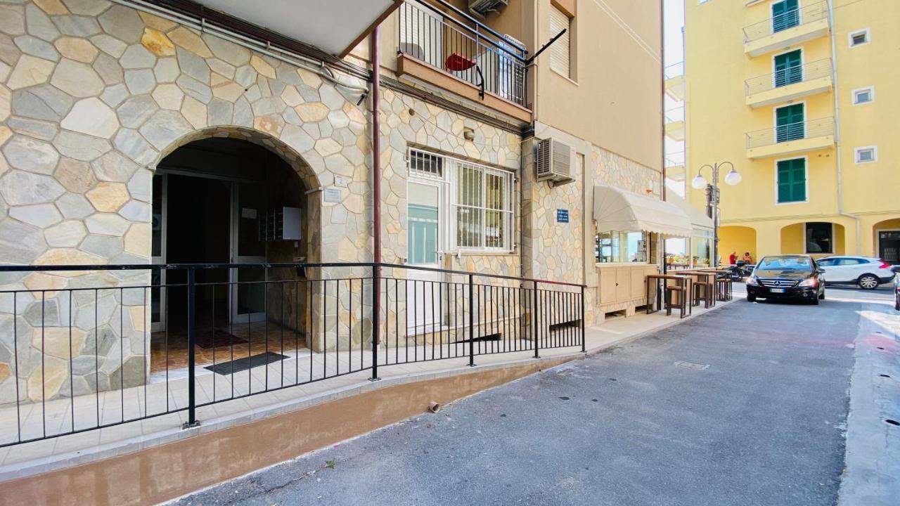 Babyaccommodation Family Experience IV Pietra Ligure Zewnętrze zdjęcie